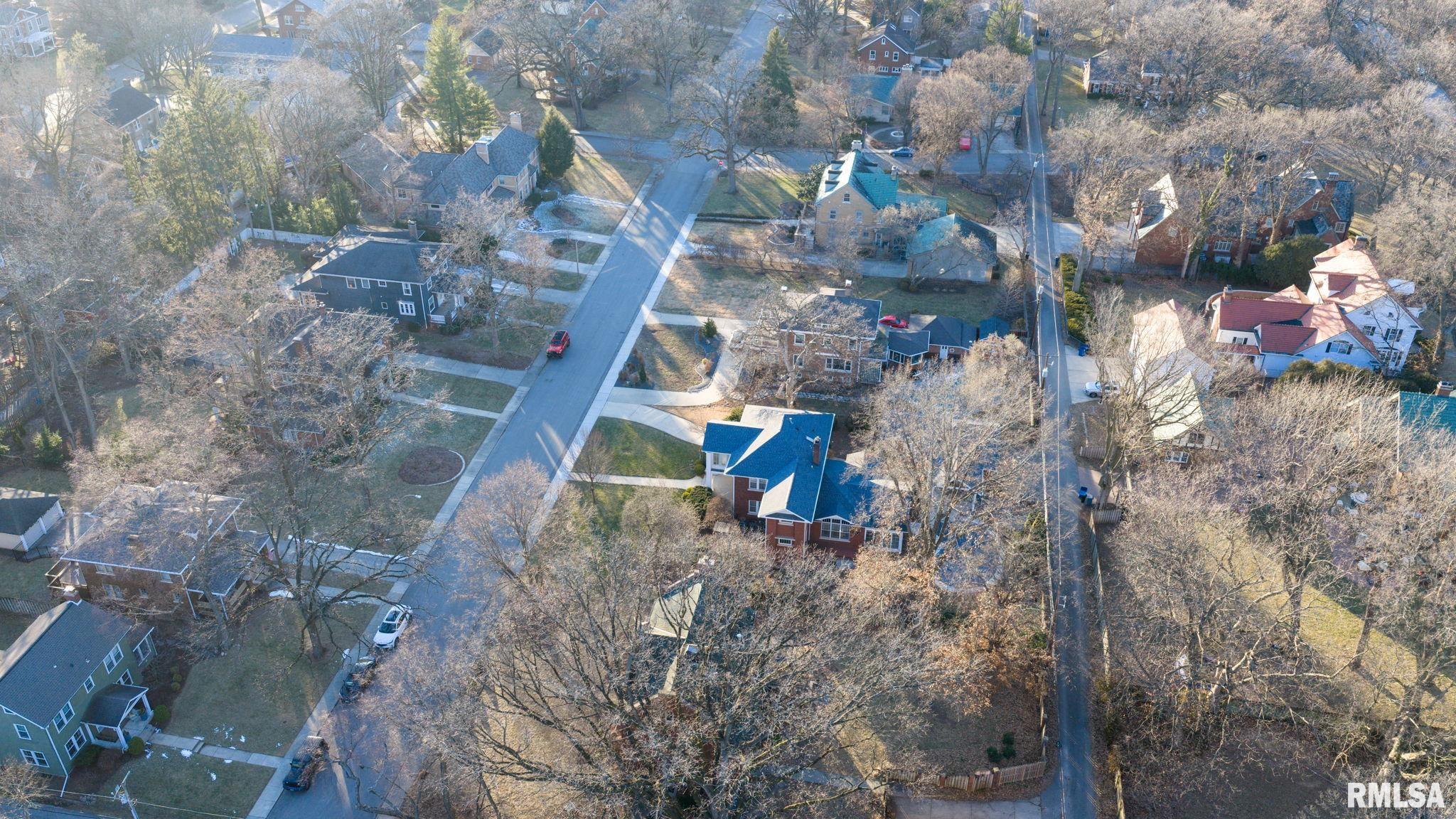 1037 WOODLAND Avenue