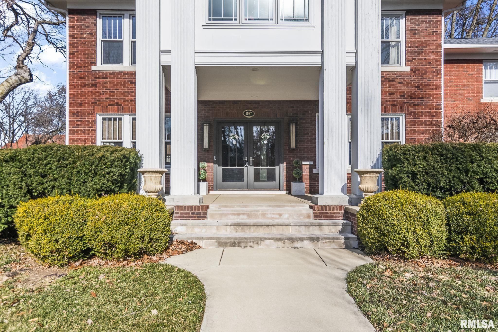 1037 WOODLAND Avenue