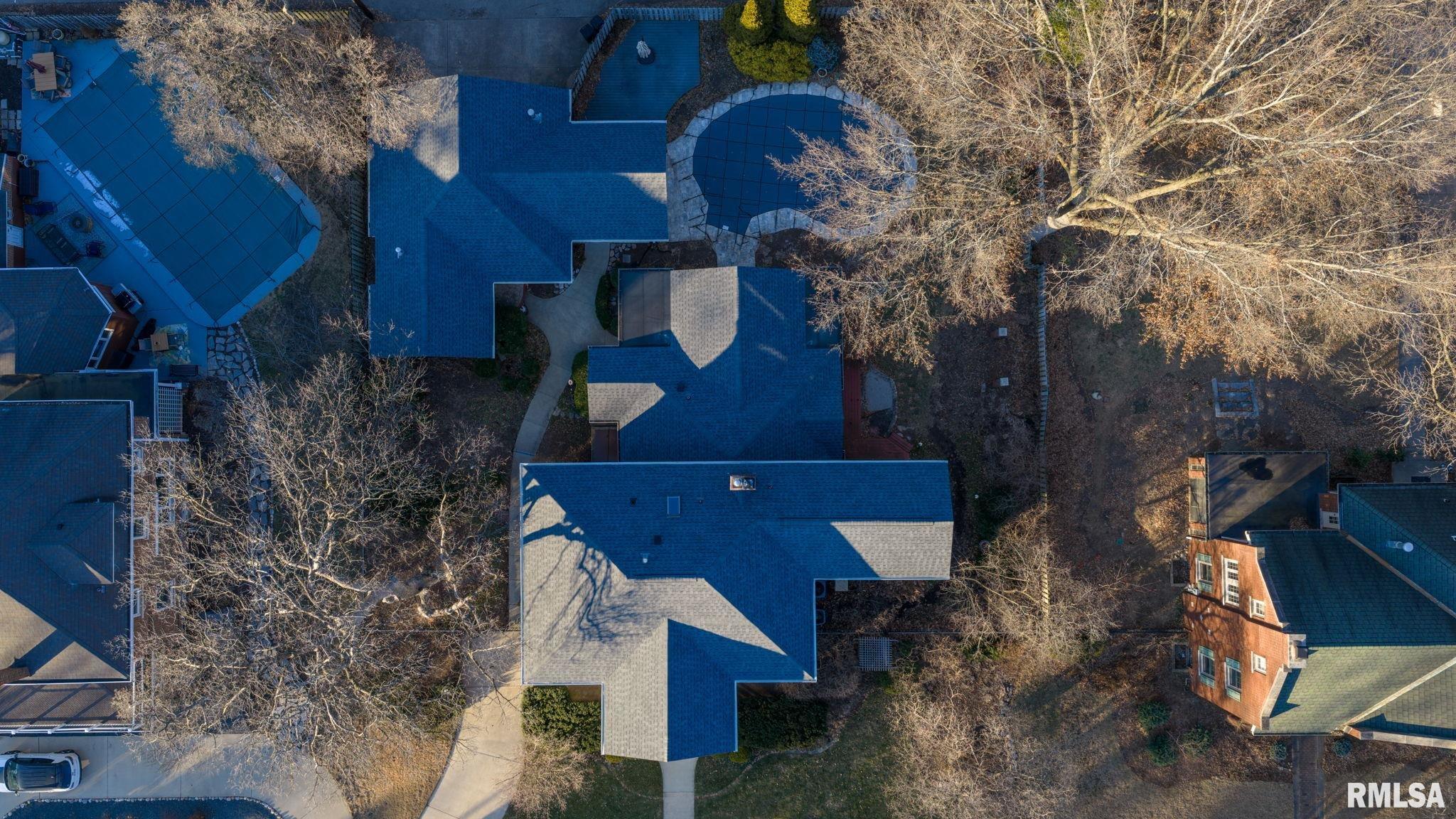 1037 WOODLAND Avenue