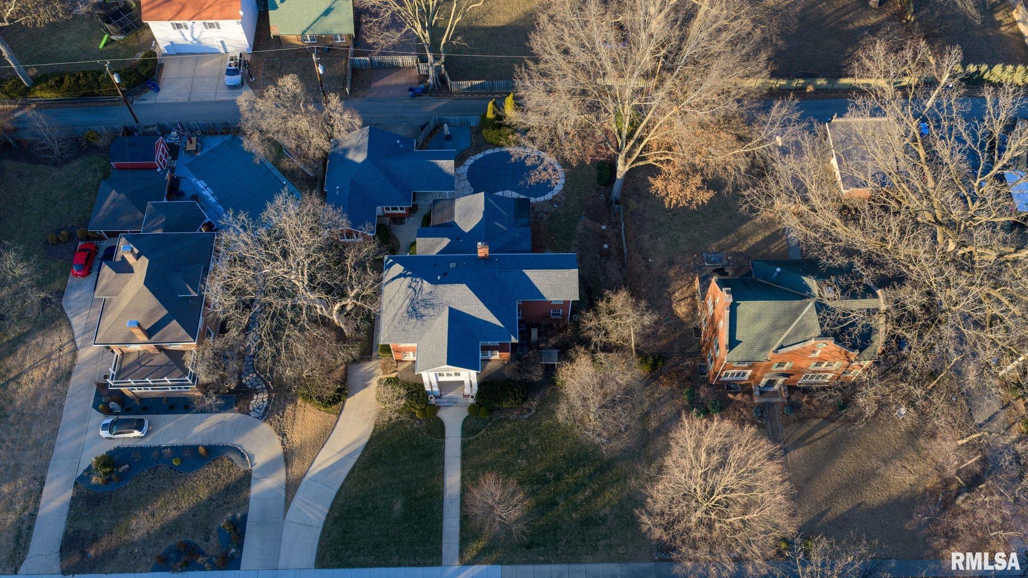 1037 WOODLAND Avenue