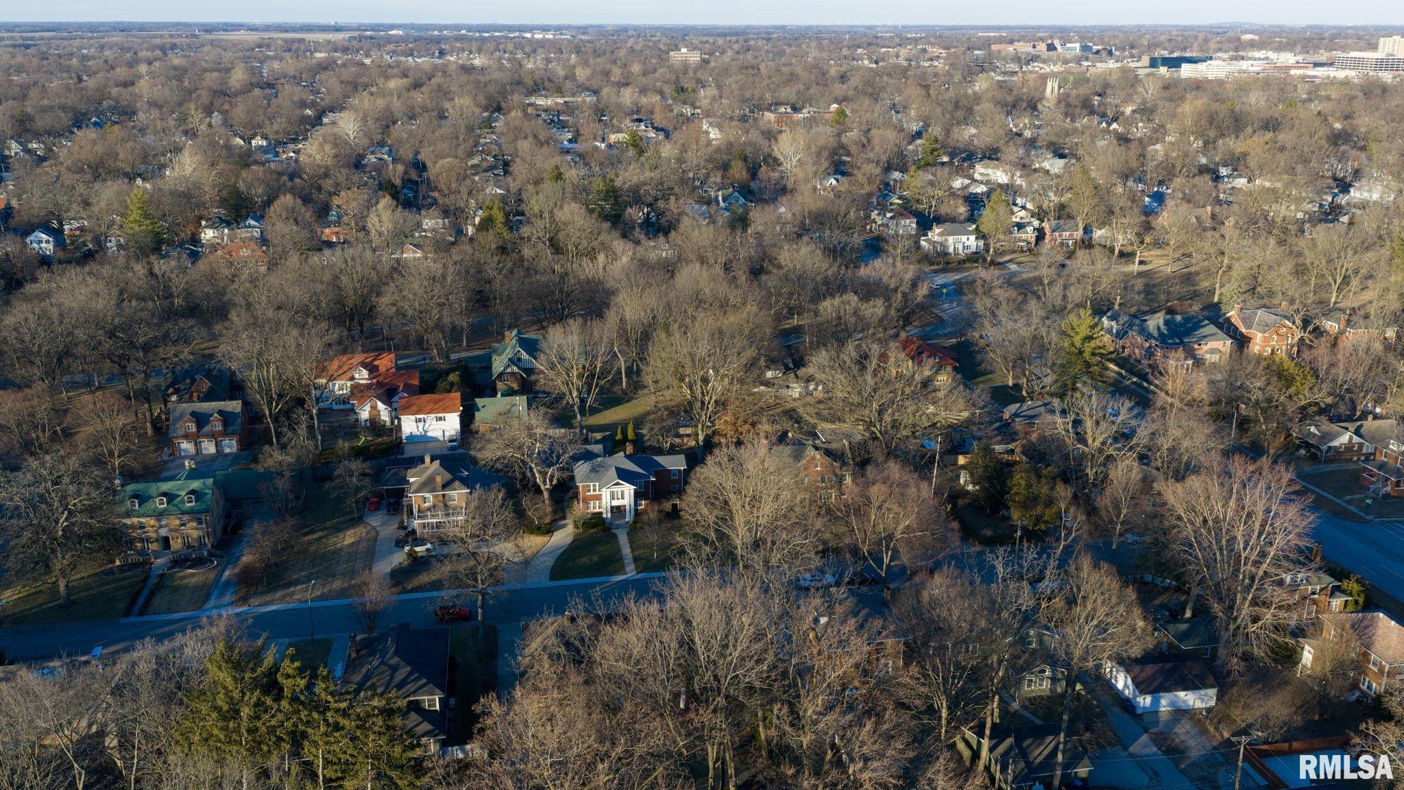 1037 WOODLAND Avenue