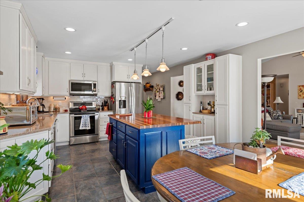 2612 Cedar Pond Drive