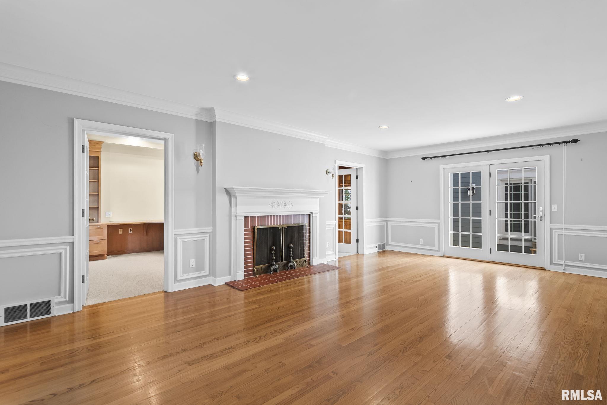 10 SUNSET Lane