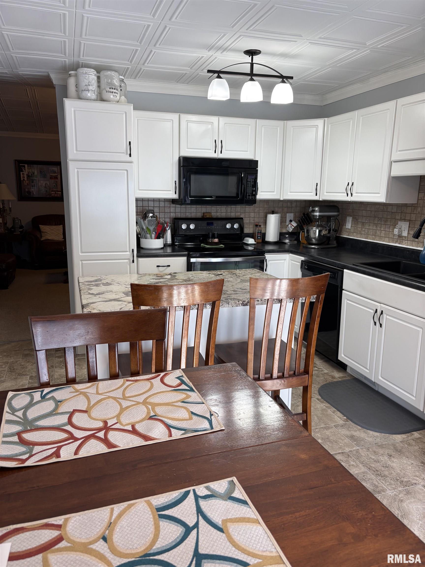 128 Volare Lane