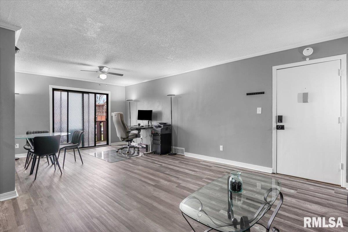 1914 Jeanette Lane Unit: 6