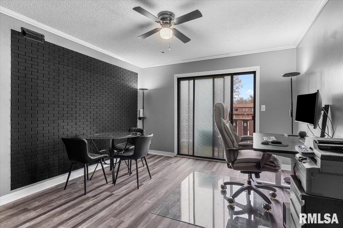 1914 Jeanette Lane Unit: 6