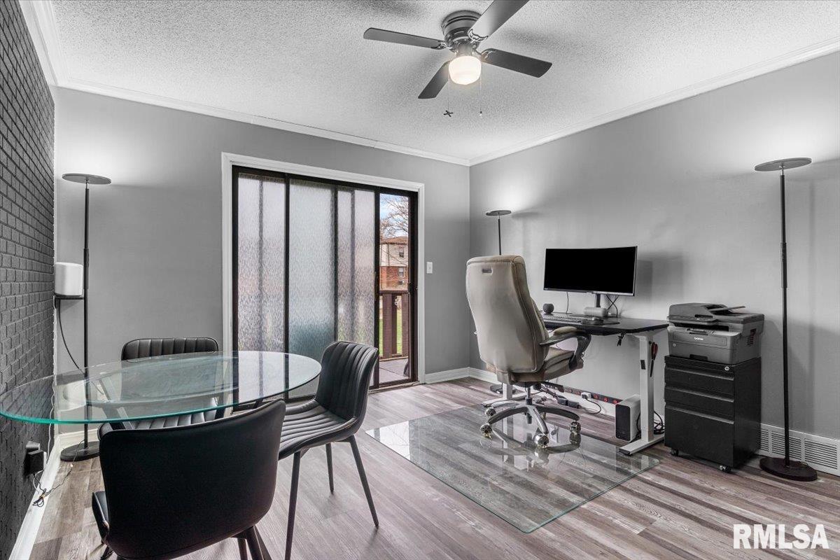 1914 Jeanette Lane Unit: 6