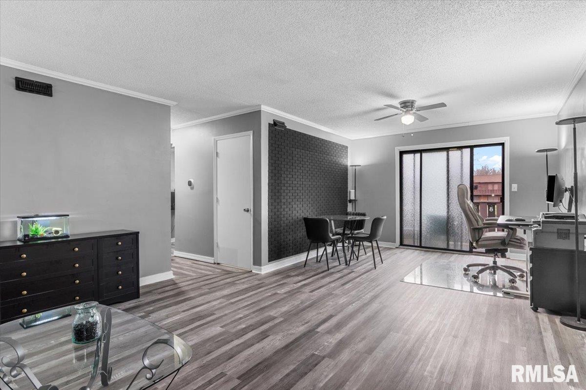 1914 Jeanette Lane Unit: 6