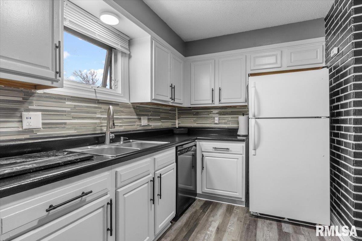 1914 Jeanette Lane Unit: 6
