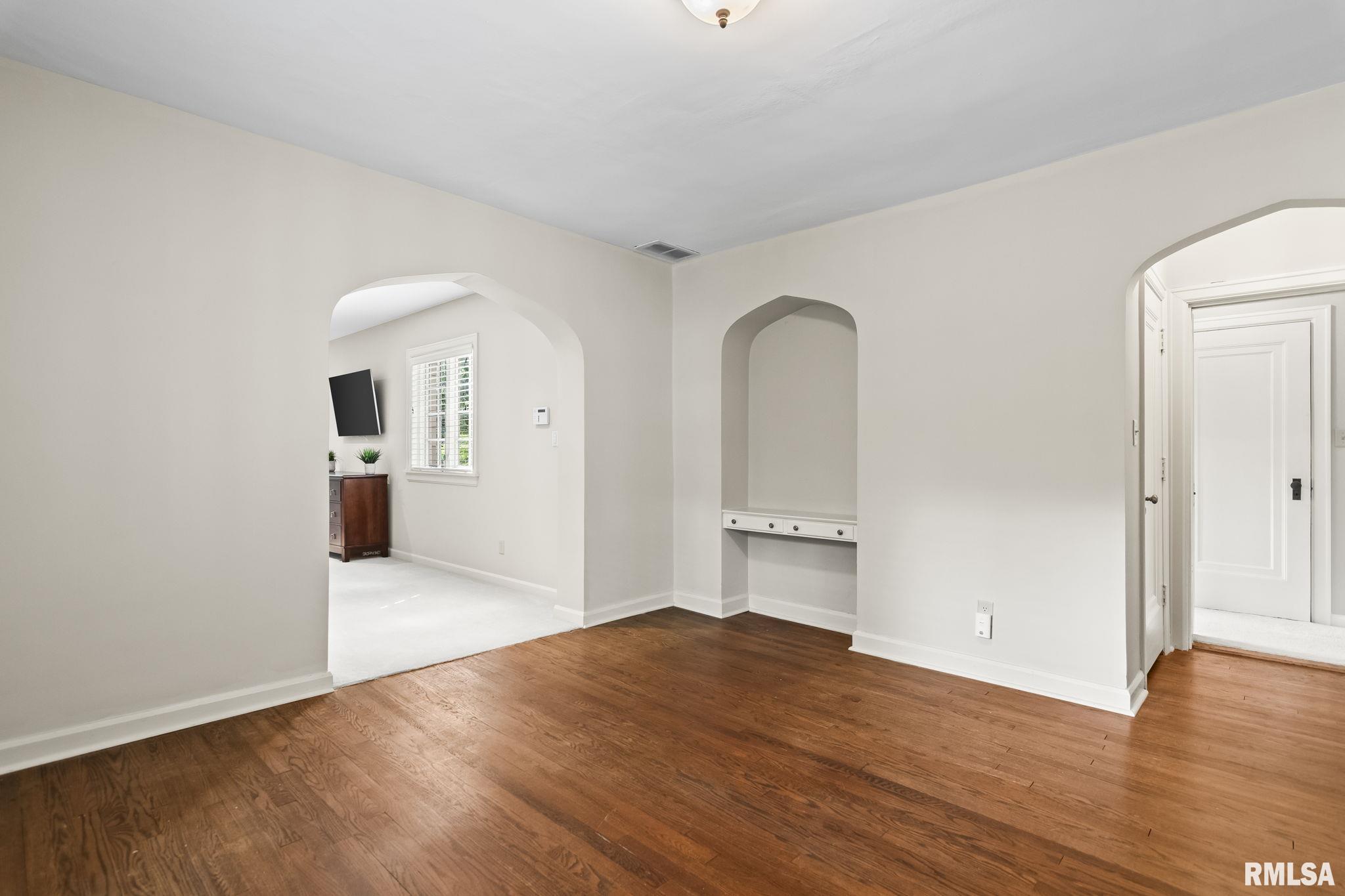 1050 WILLIAMS Boulevard