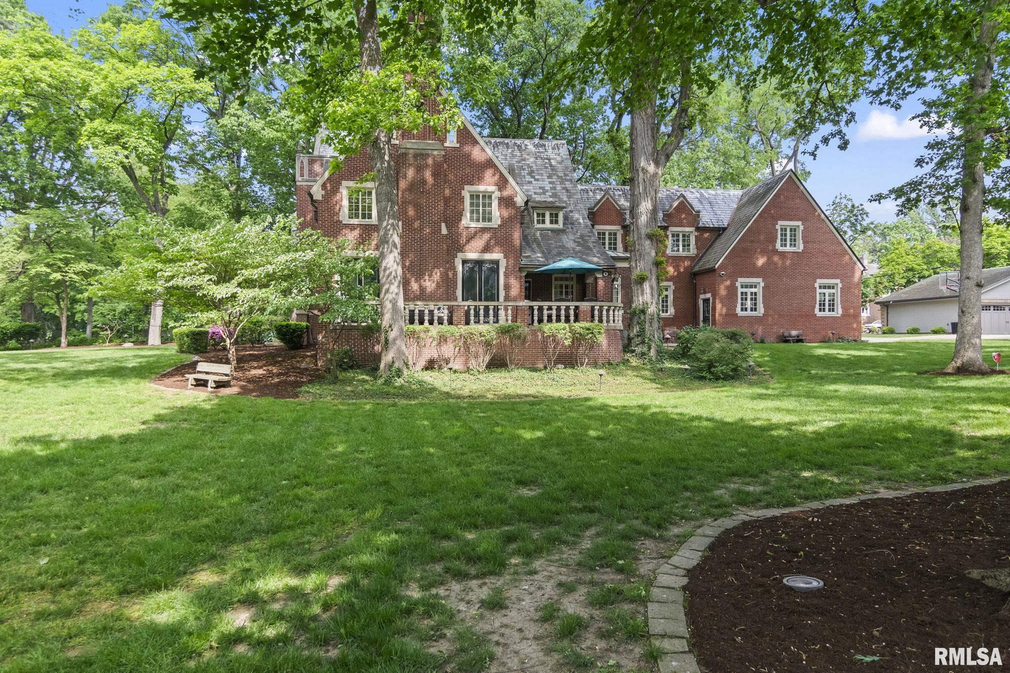 1050 WILLIAMS Boulevard