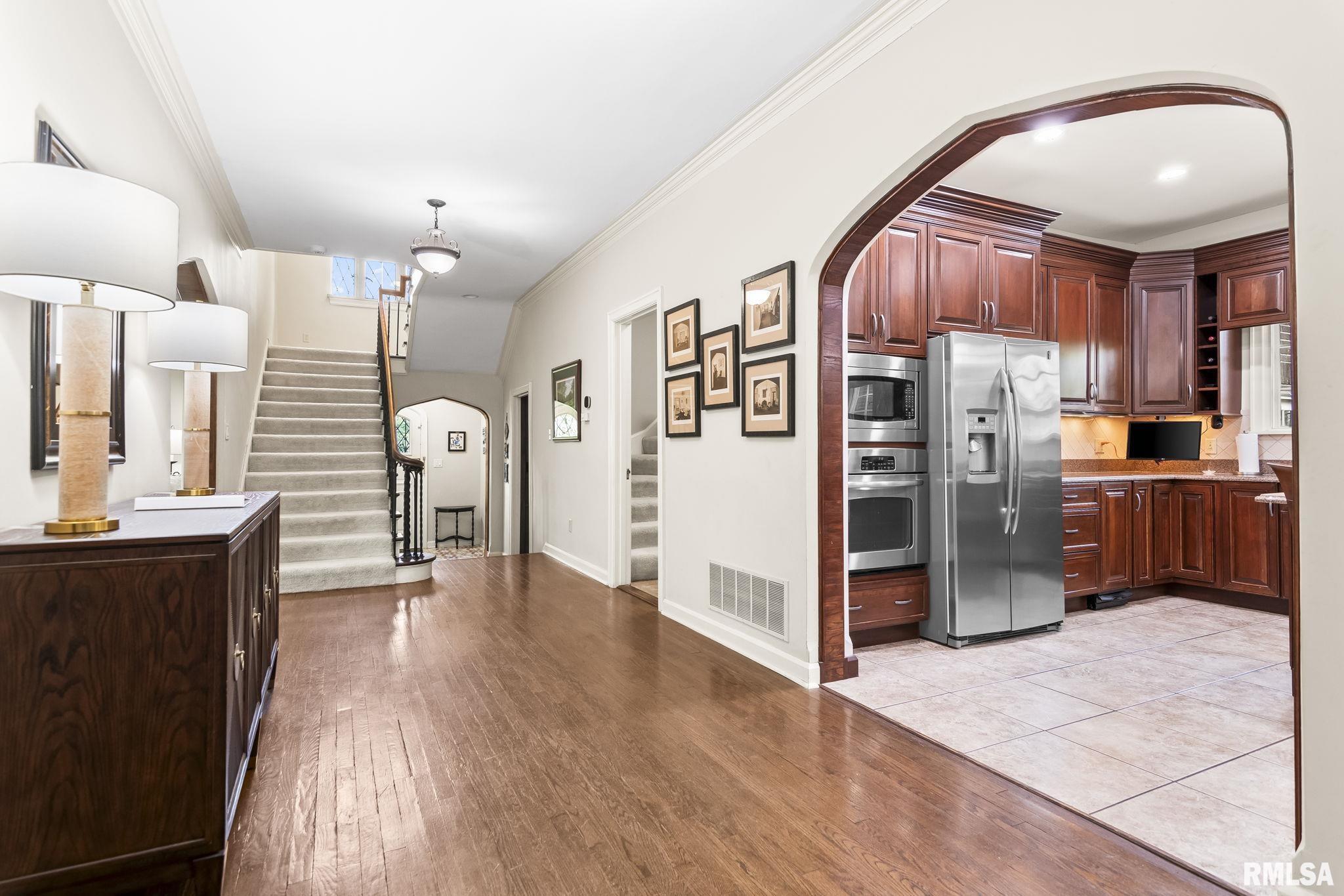 1050 WILLIAMS Boulevard