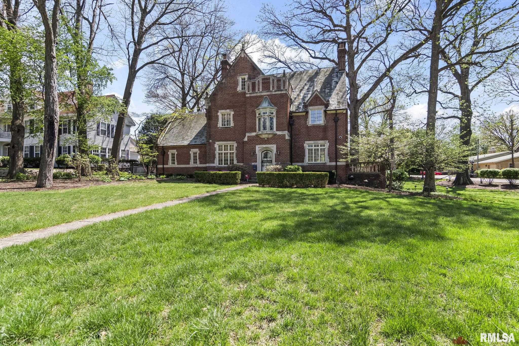 1050 WILLIAMS Boulevard