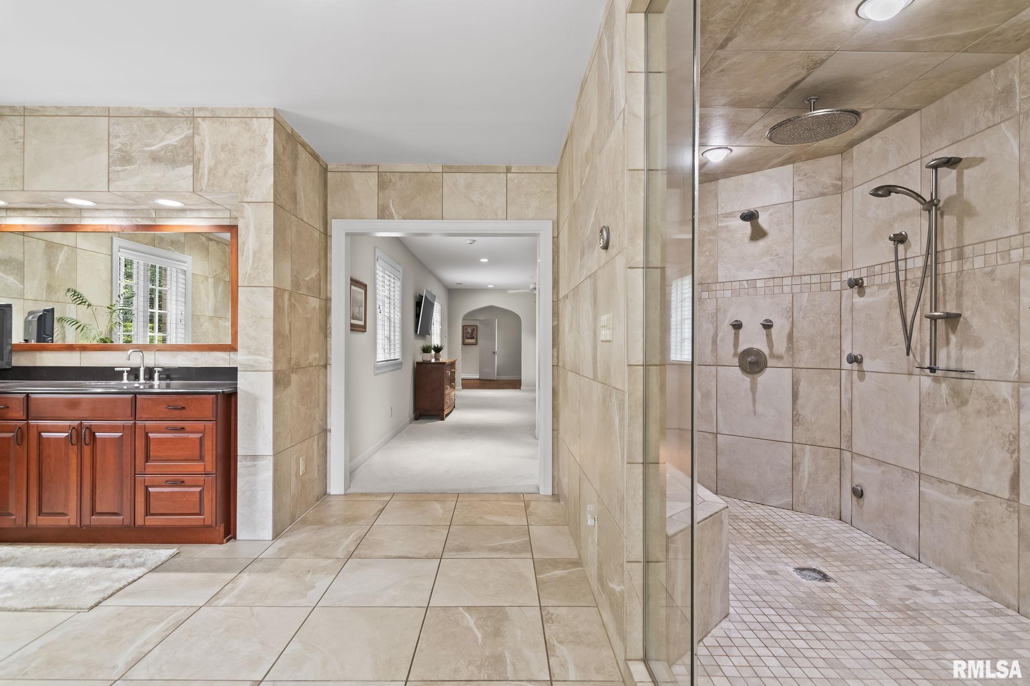 1050 WILLIAMS Boulevard