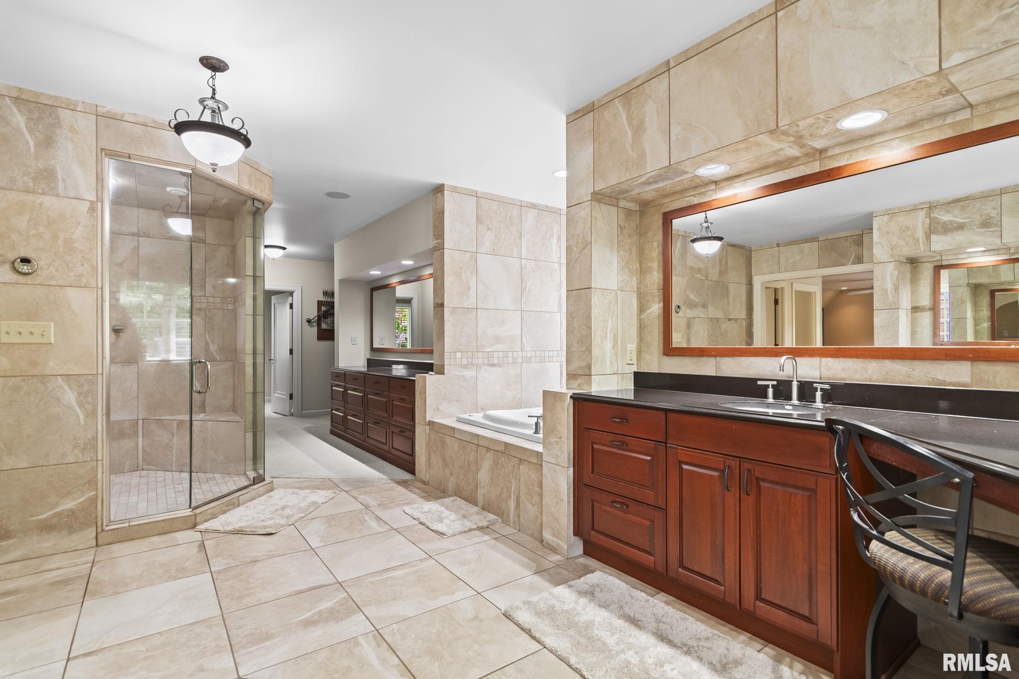 1050 WILLIAMS Boulevard