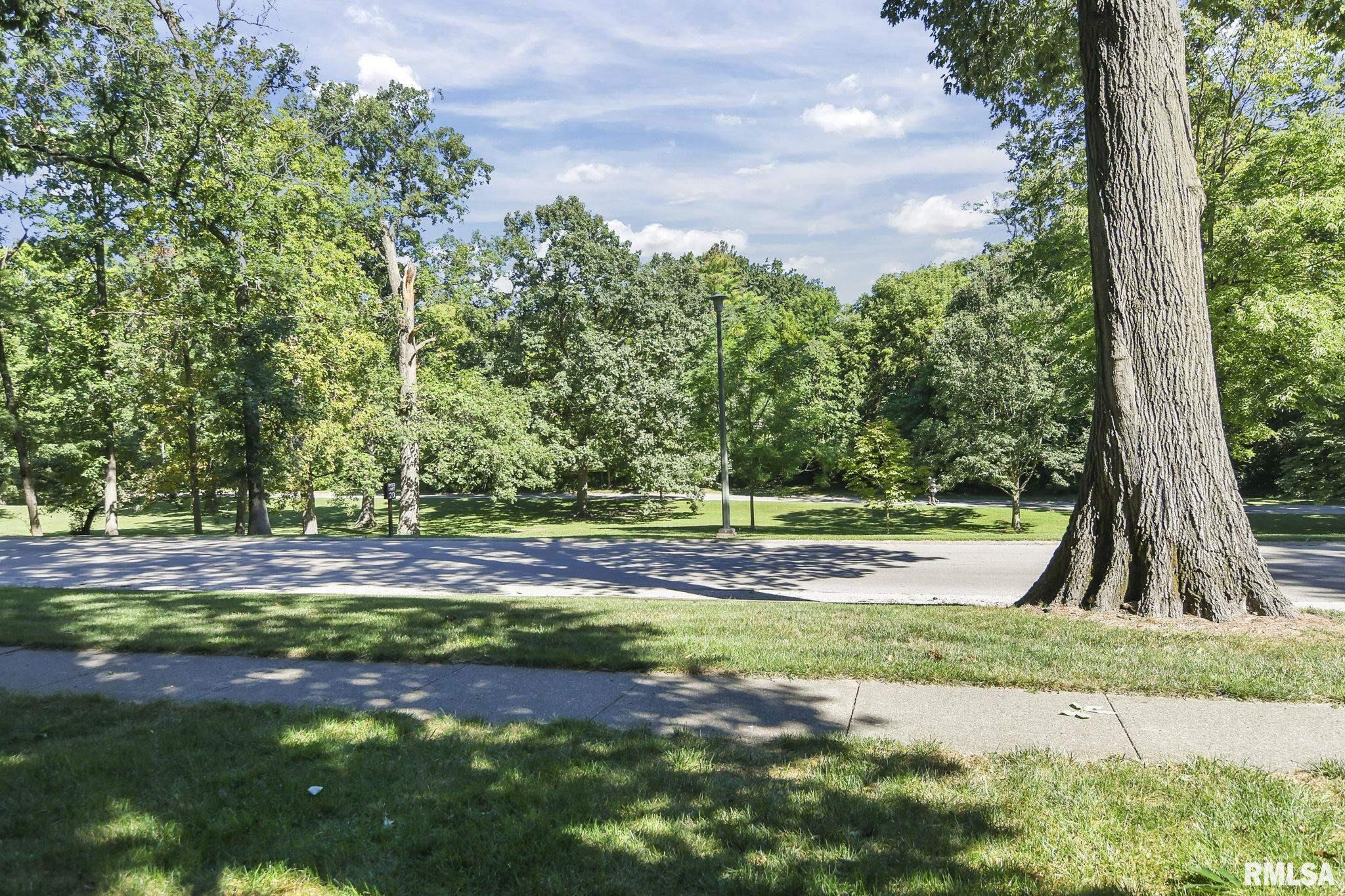 1050 WILLIAMS Boulevard