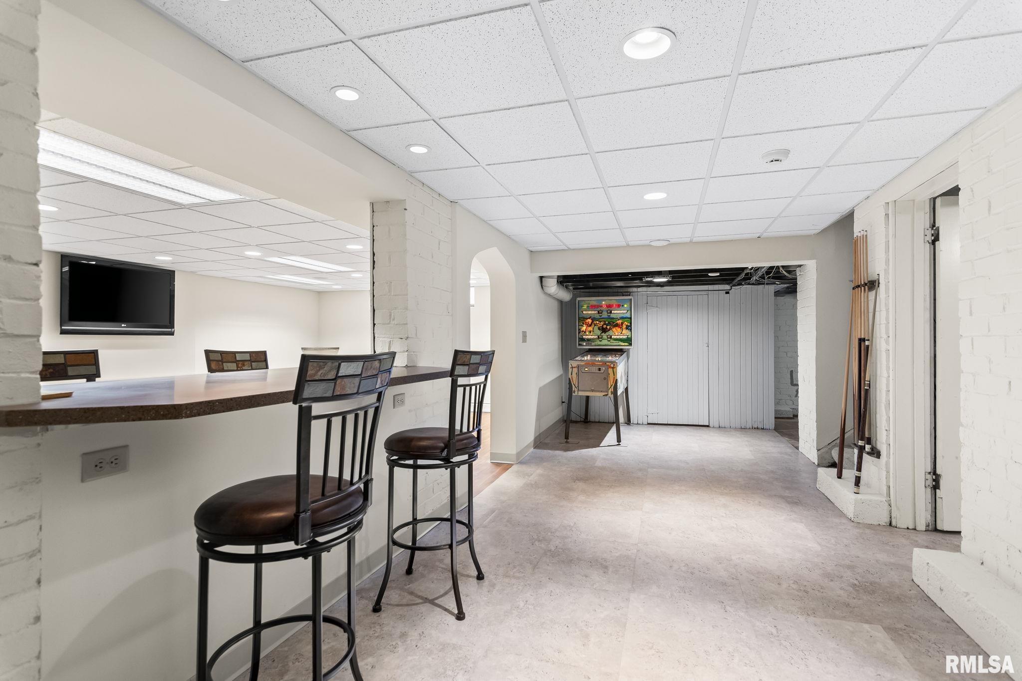 1050 WILLIAMS Boulevard