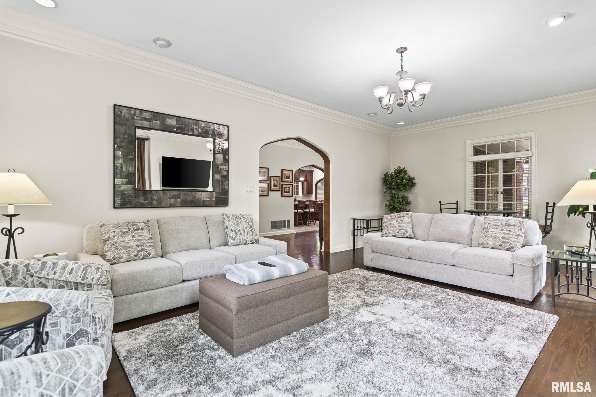 1050 WILLIAMS Boulevard