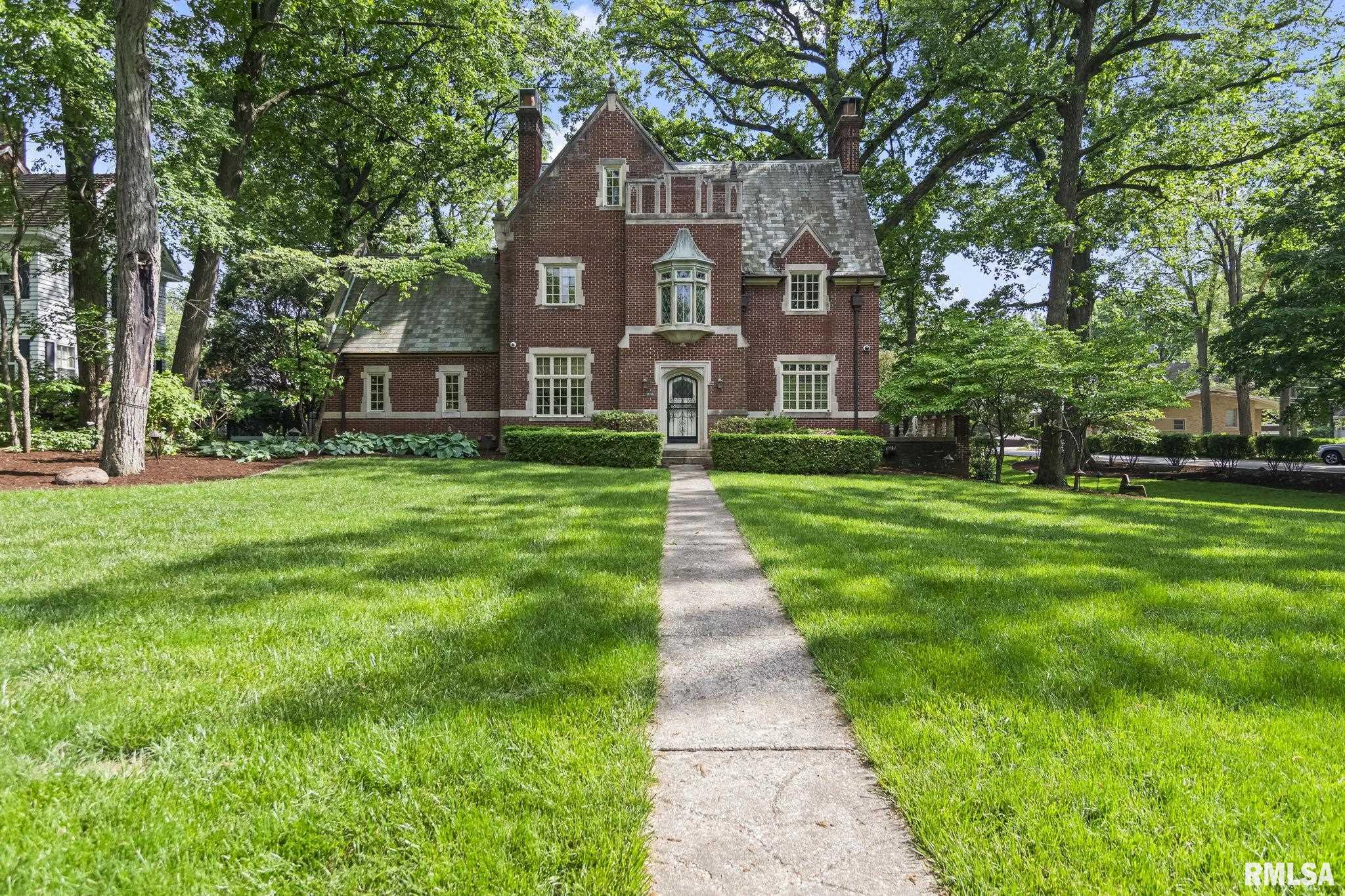 1050 WILLIAMS Boulevard