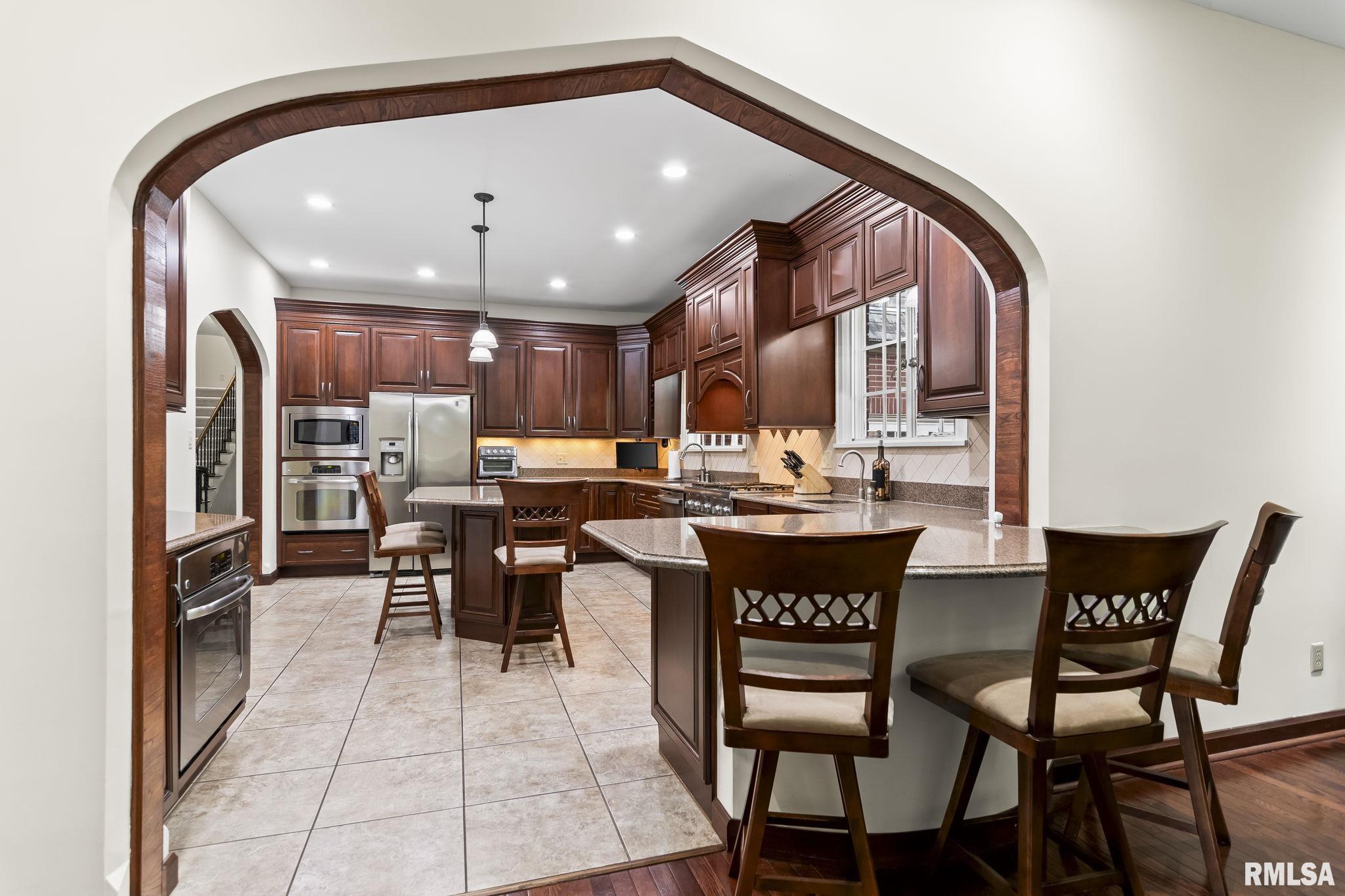 1050 WILLIAMS Boulevard