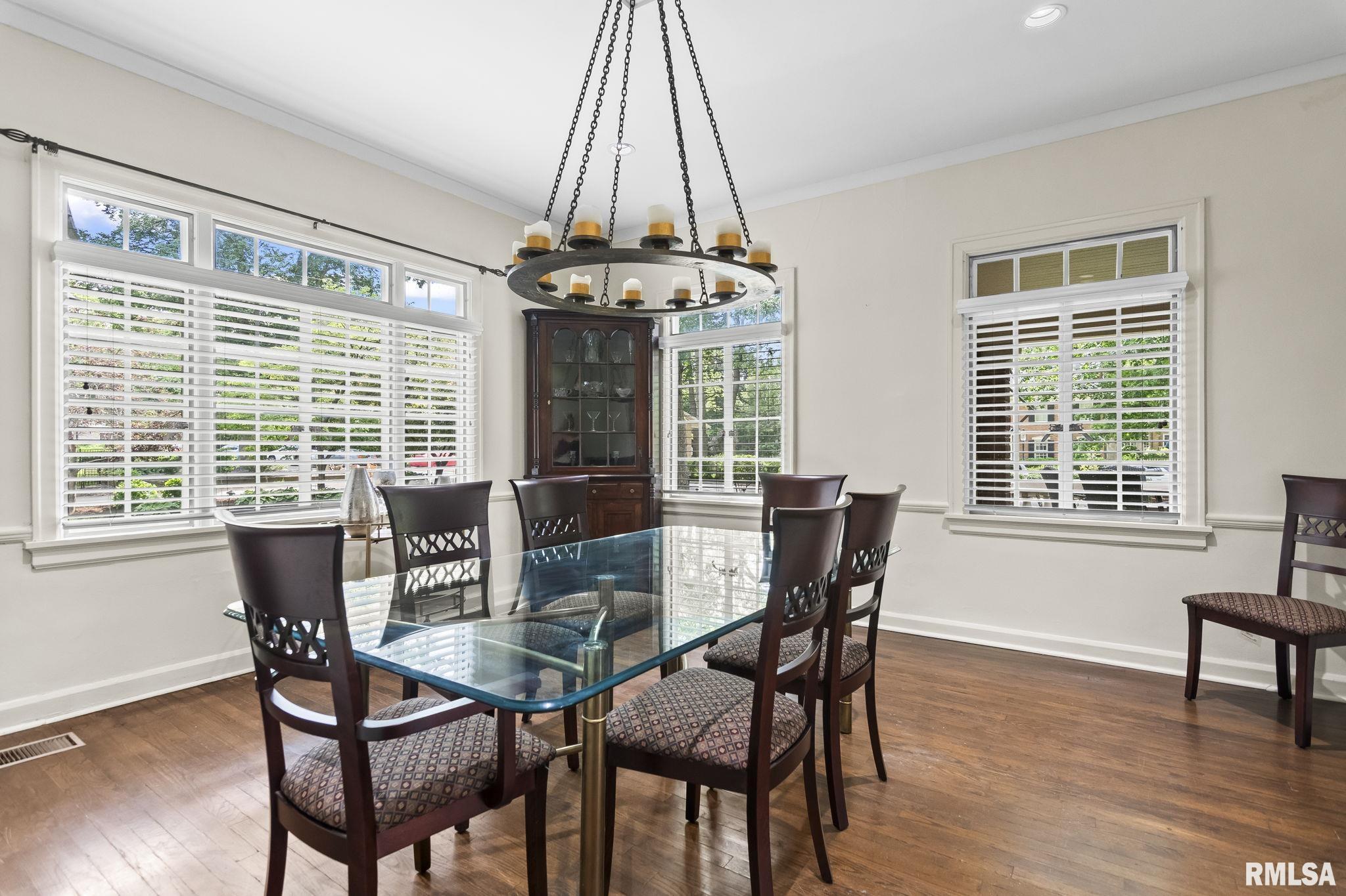 1050 WILLIAMS Boulevard