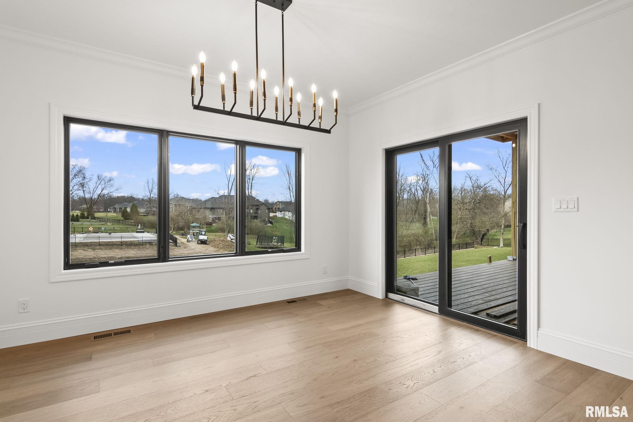 1807 WILLOW BEND