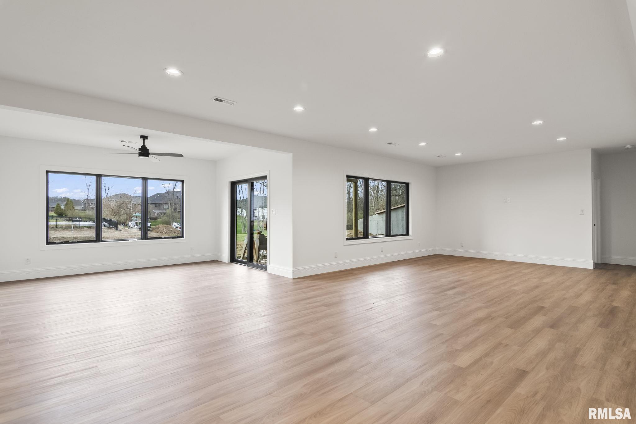 1807 WILLOW BEND