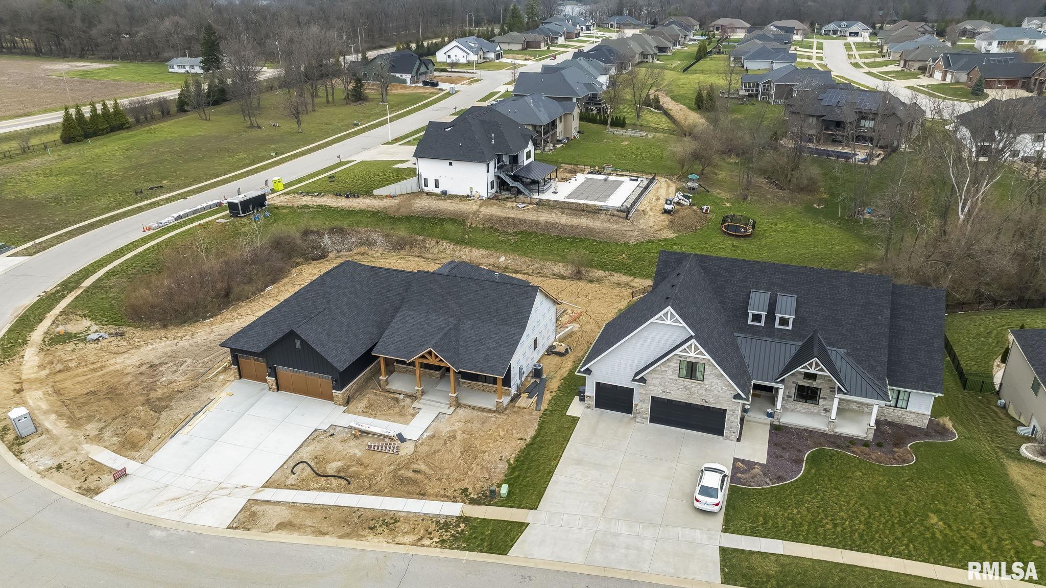 1807 WILLOW BEND