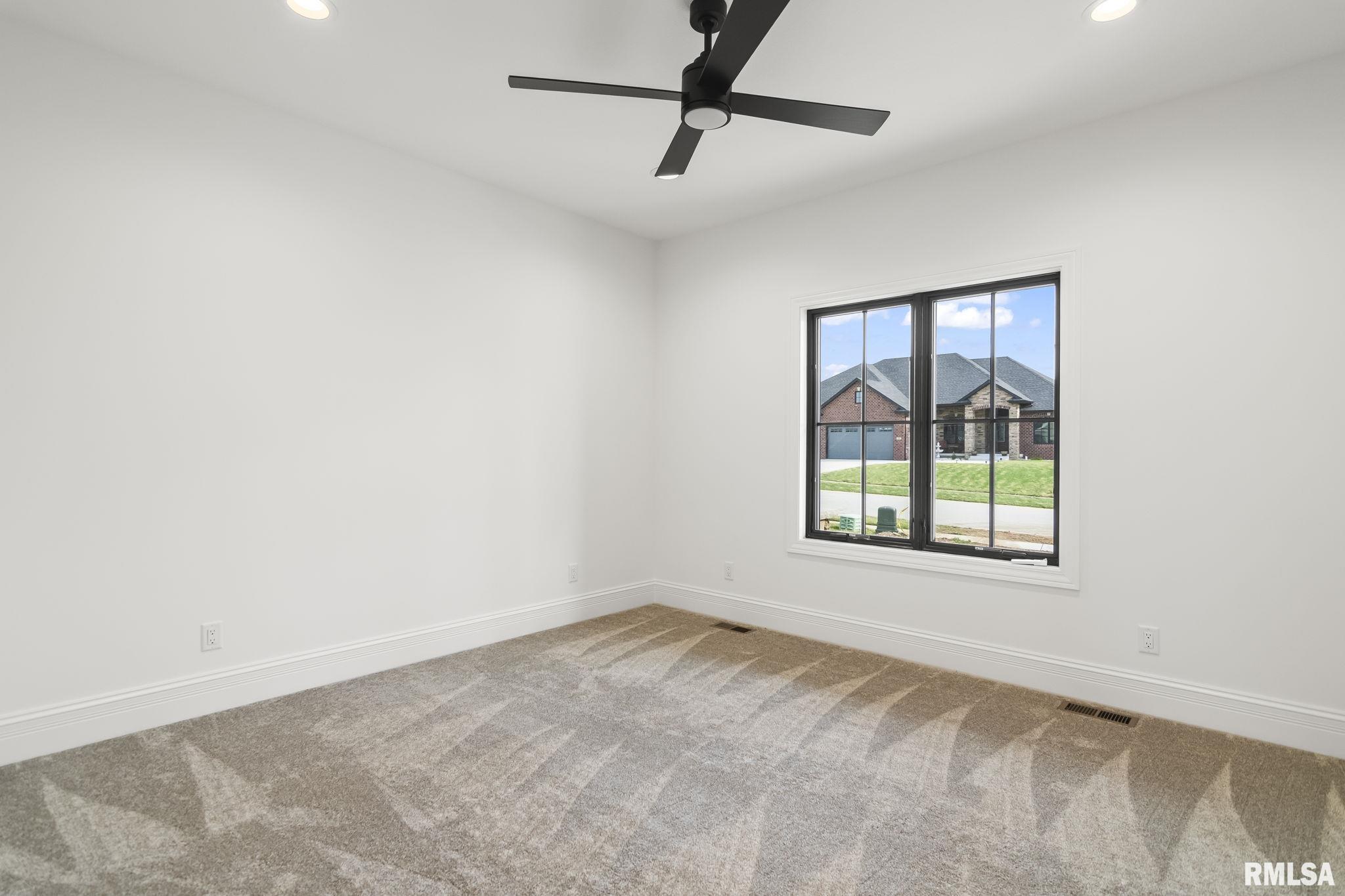 1807 WILLOW BEND