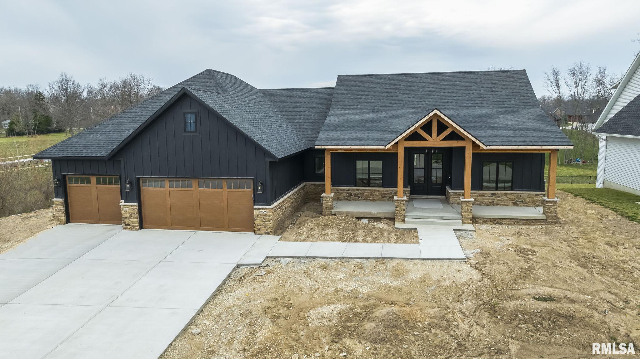 1807 WILLOW BEND
