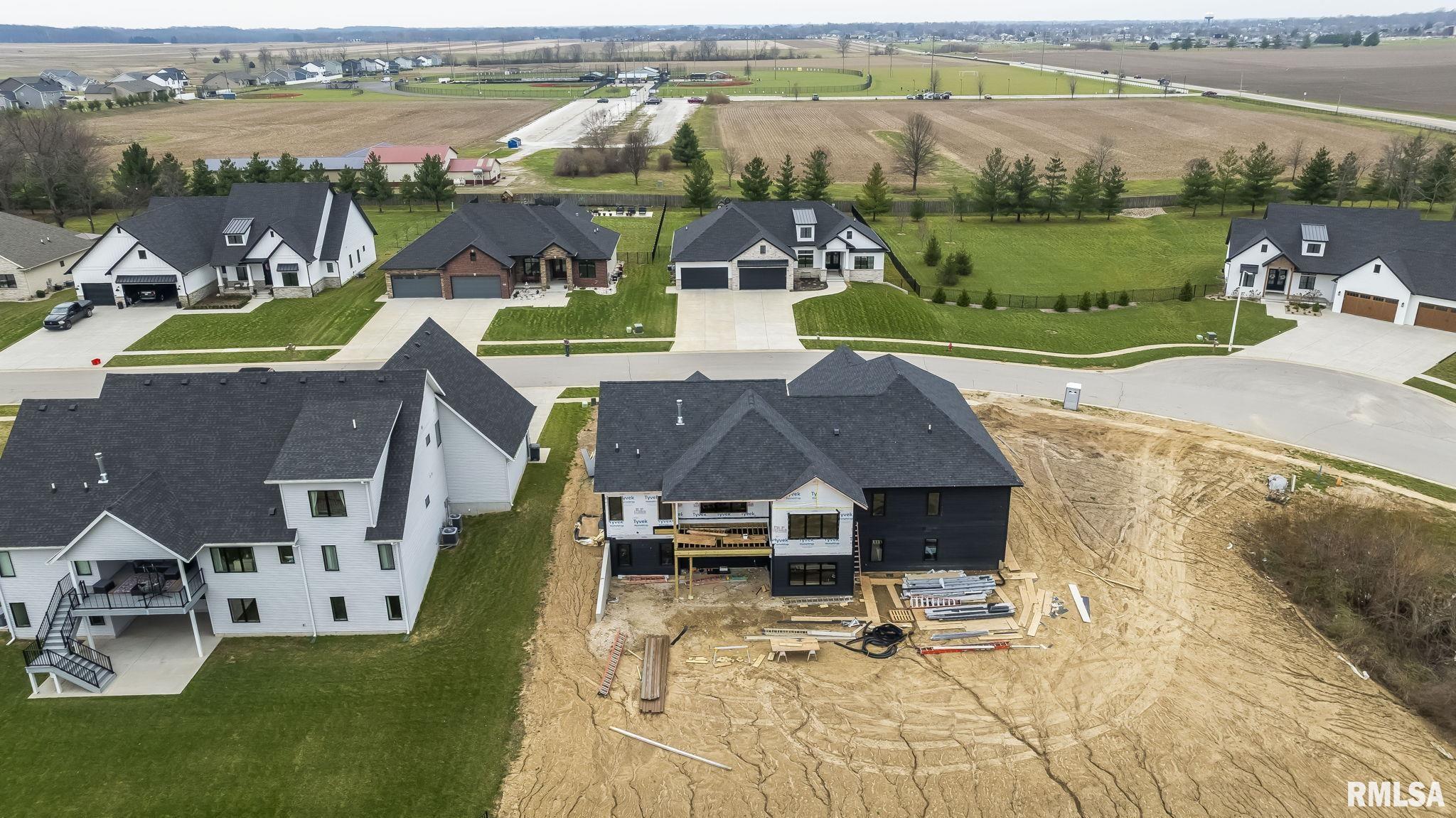 1807 WILLOW BEND
