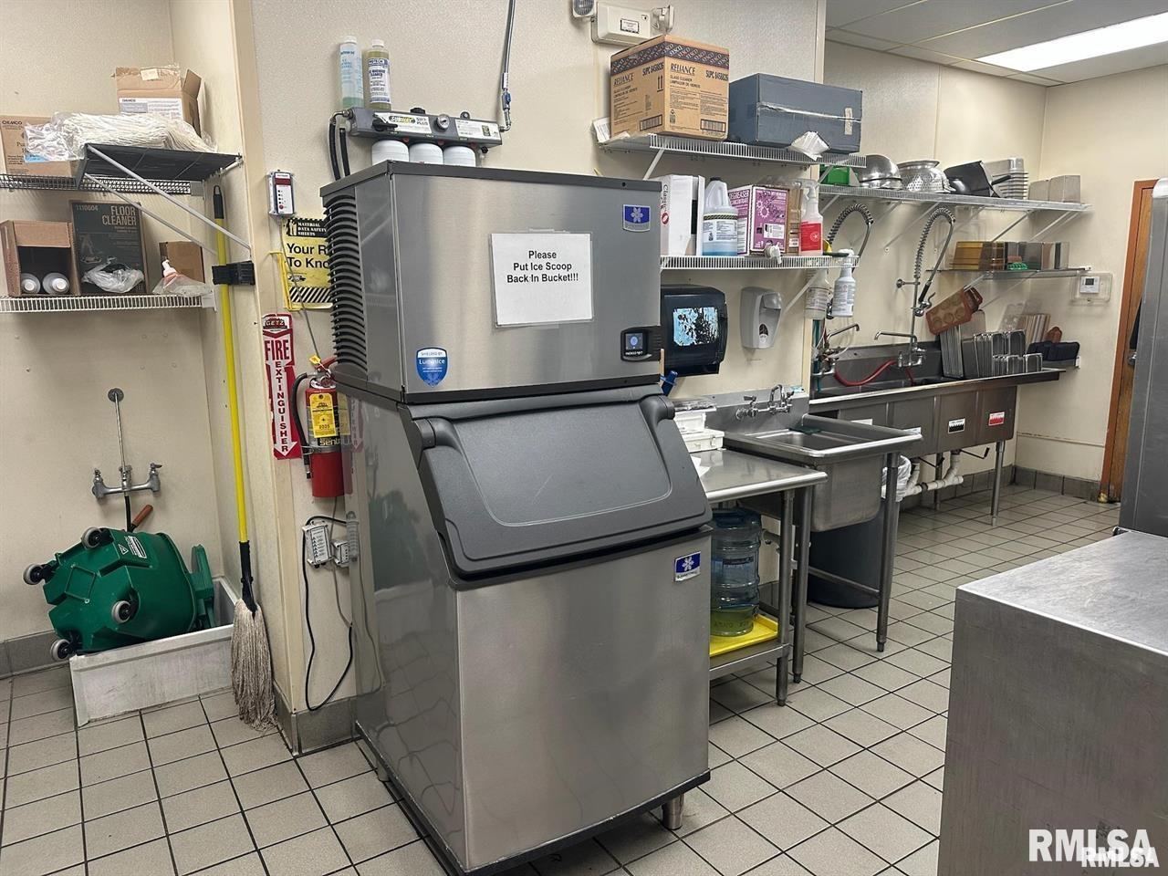 630 E North Grand Avenue