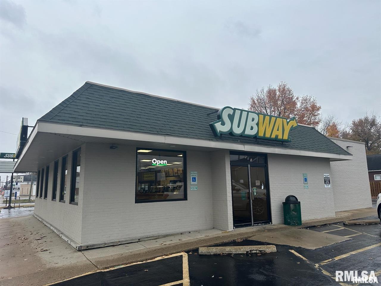 630 E North Grand Avenue