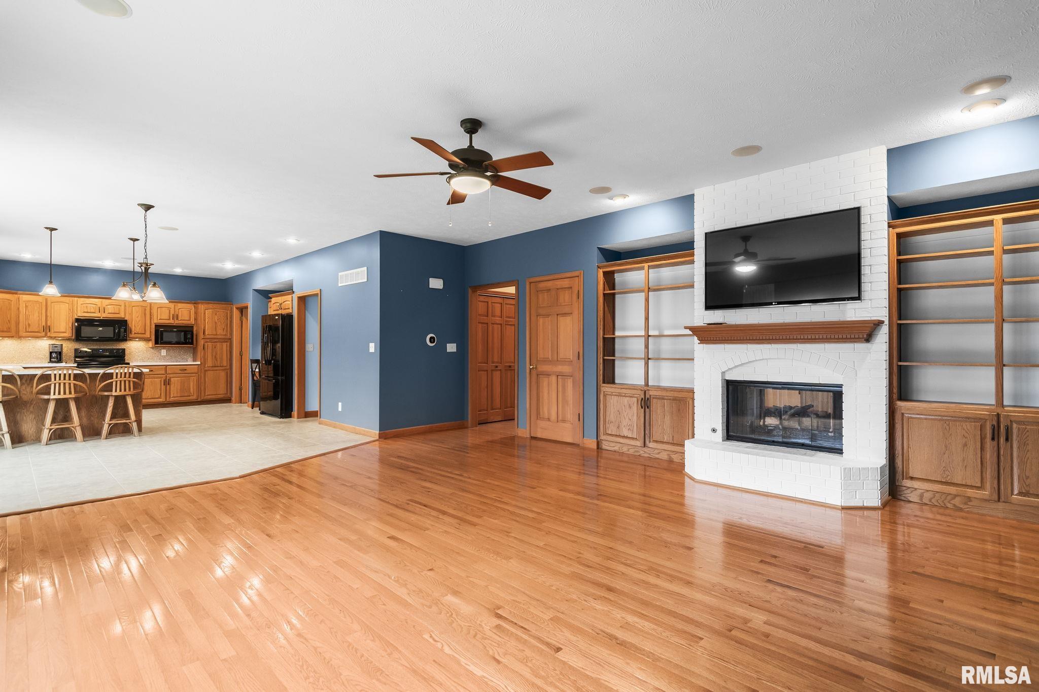 3924 Surry Place Lane