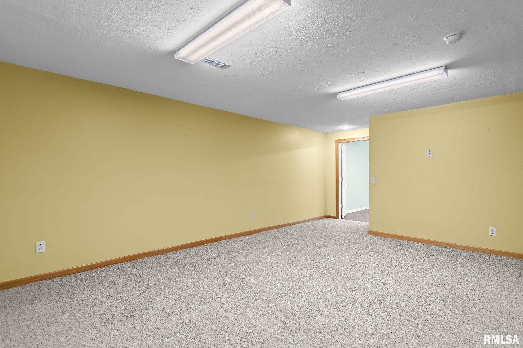 3924 Surry Place Lane