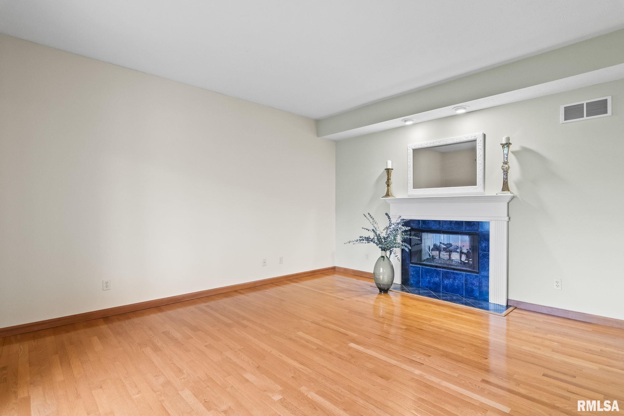 3924 Surry Place Lane