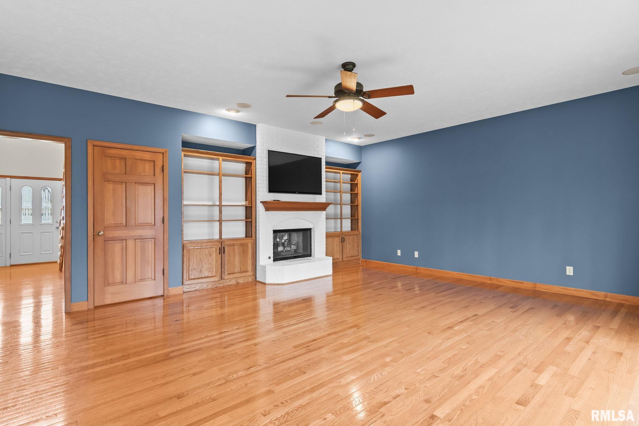 3924 Surry Place Lane