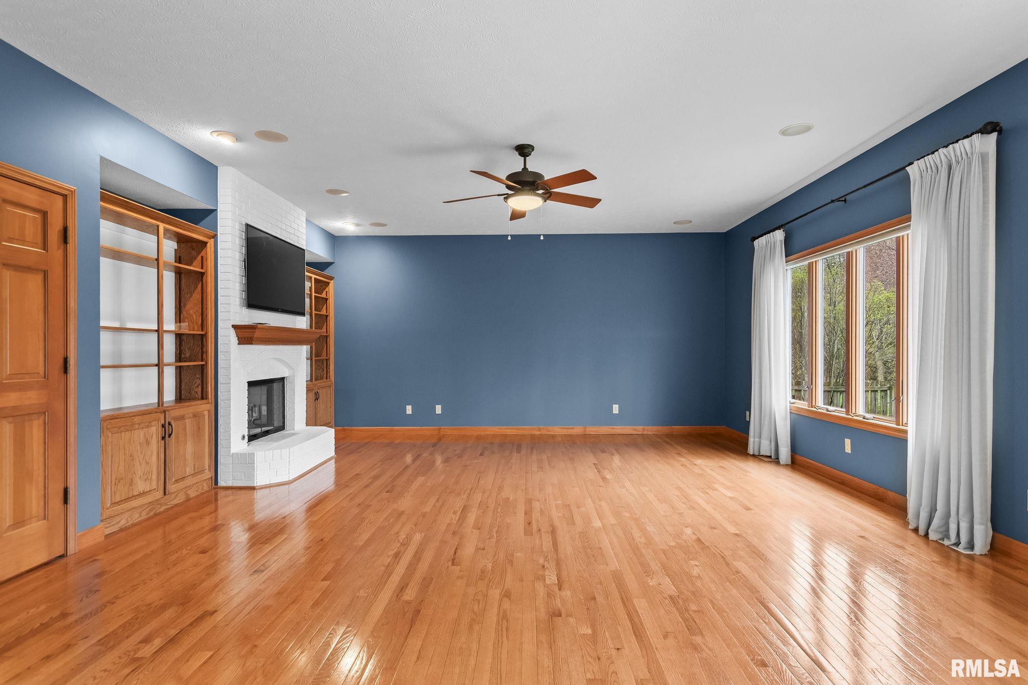 3924 Surry Place Lane