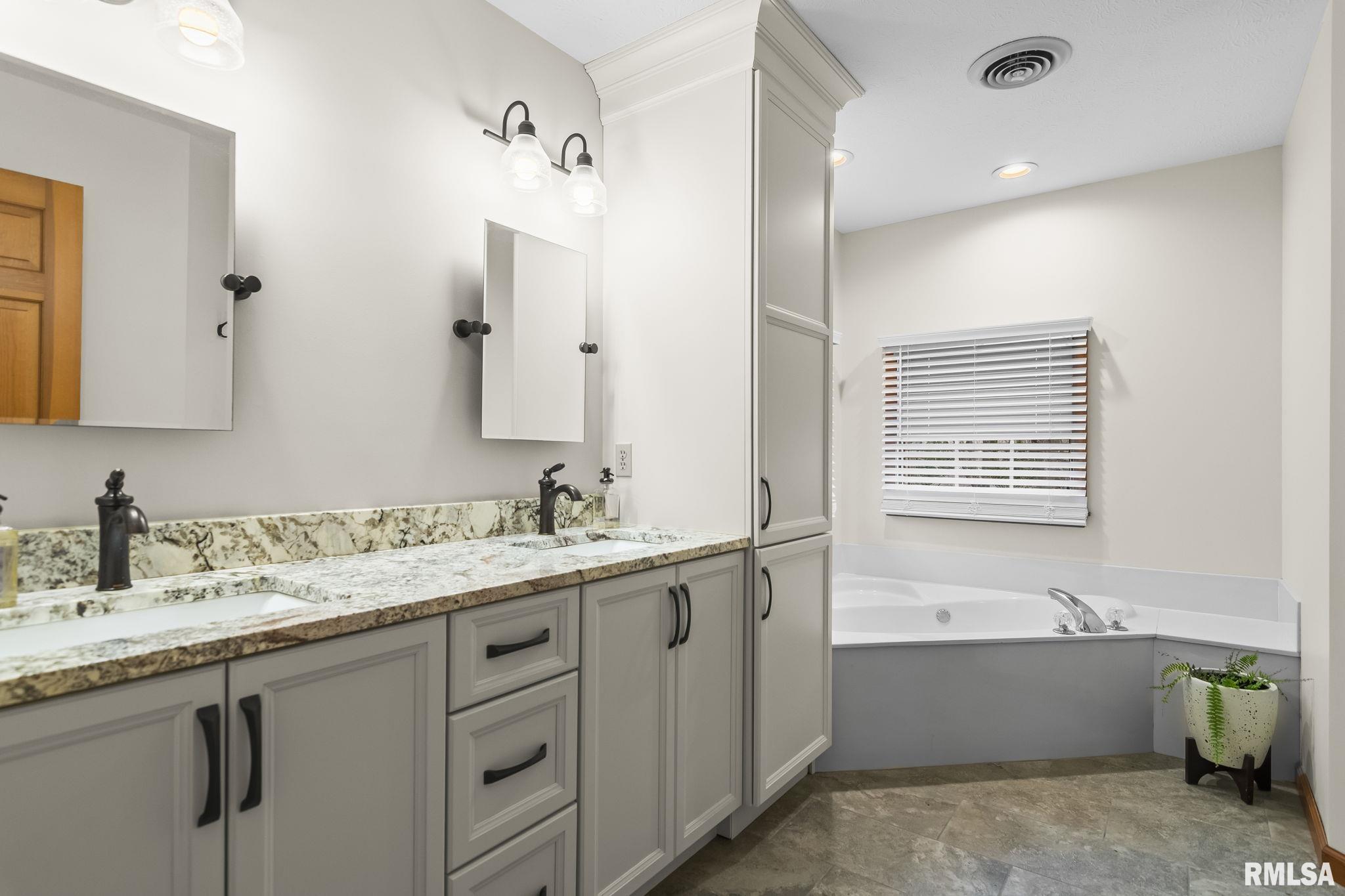 3924 Surry Place Lane