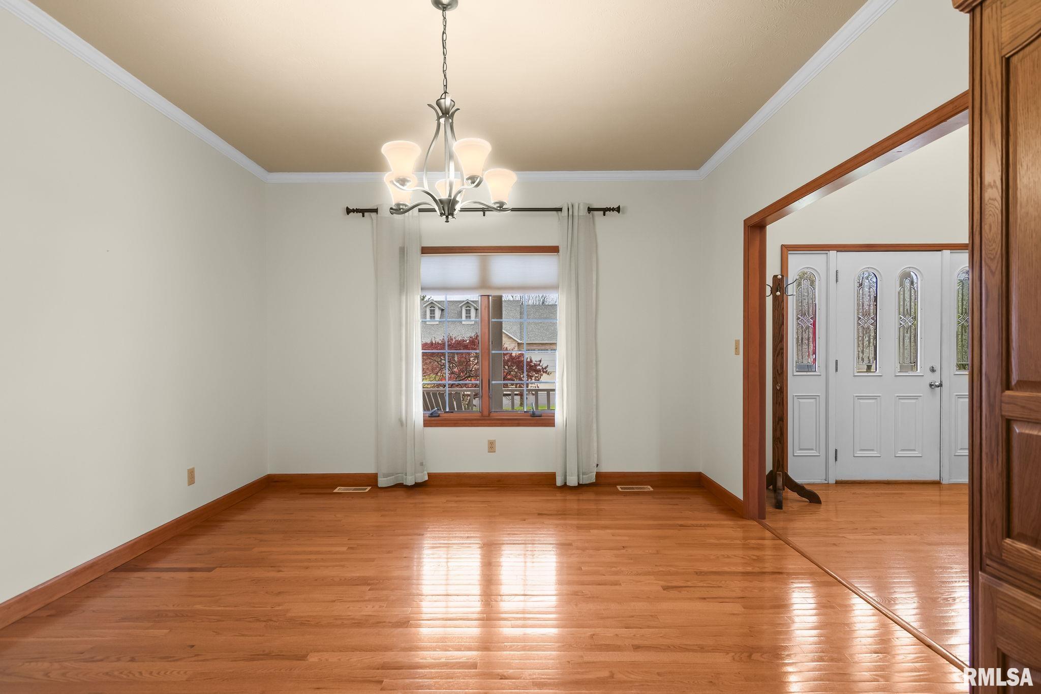 3924 Surry Place Lane