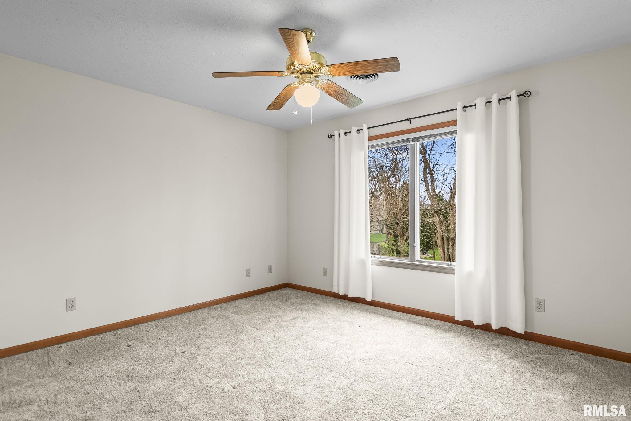 3924 Surry Place Lane