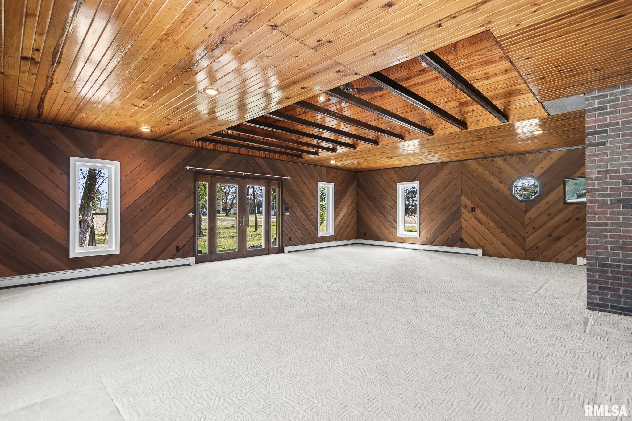 2784 HILLTOP Road