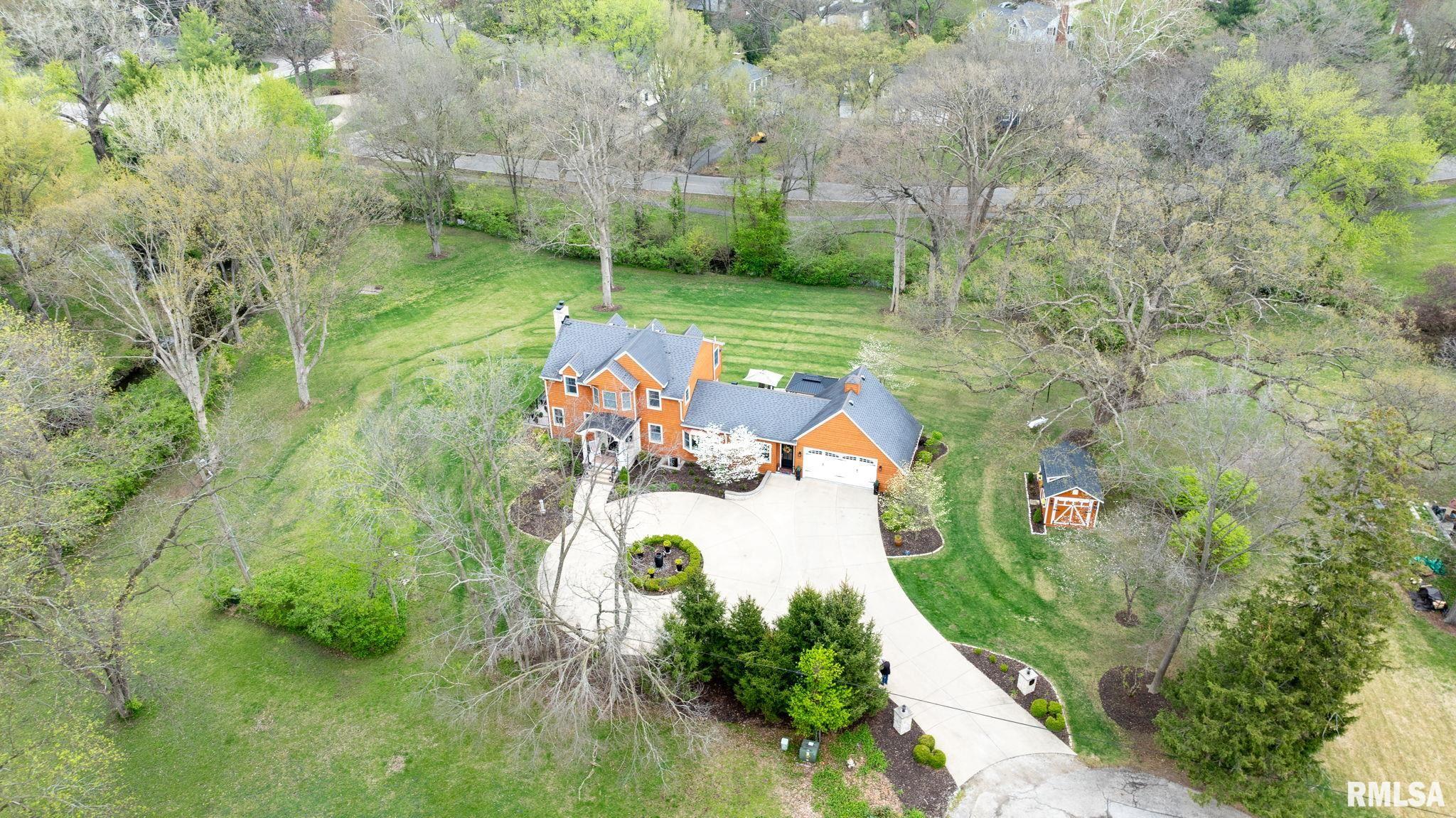 1 HILLCREST Road