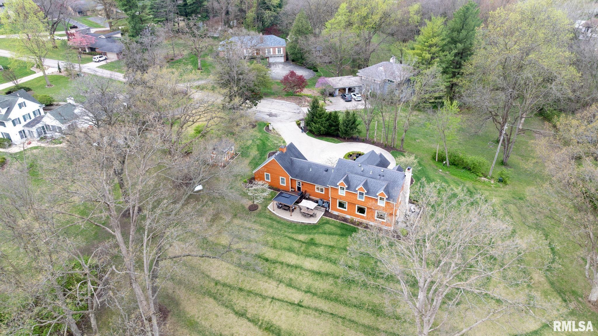 1 HILLCREST Road