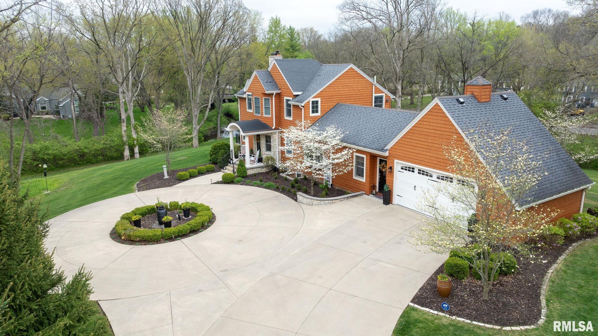 1 HILLCREST Road