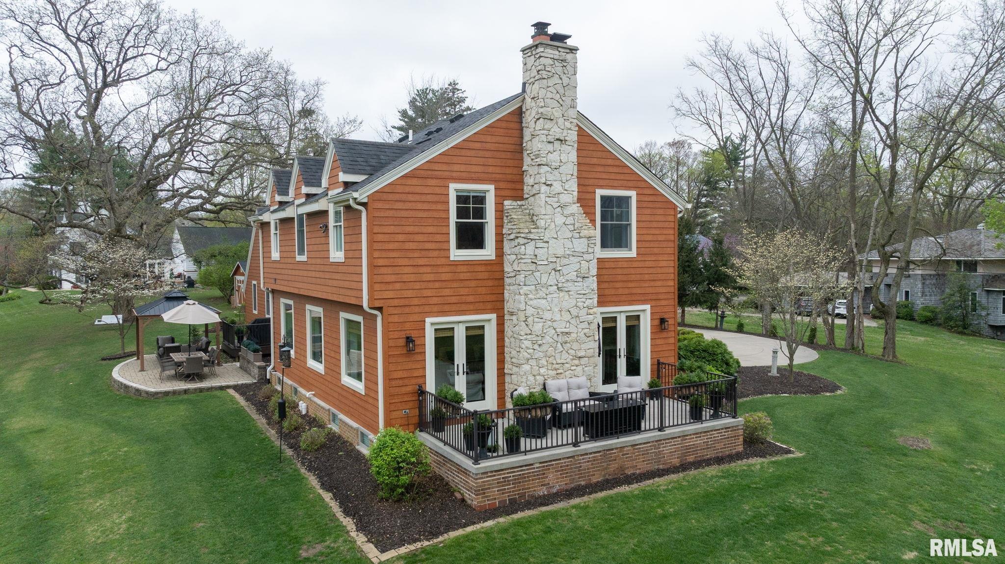 1 HILLCREST Road