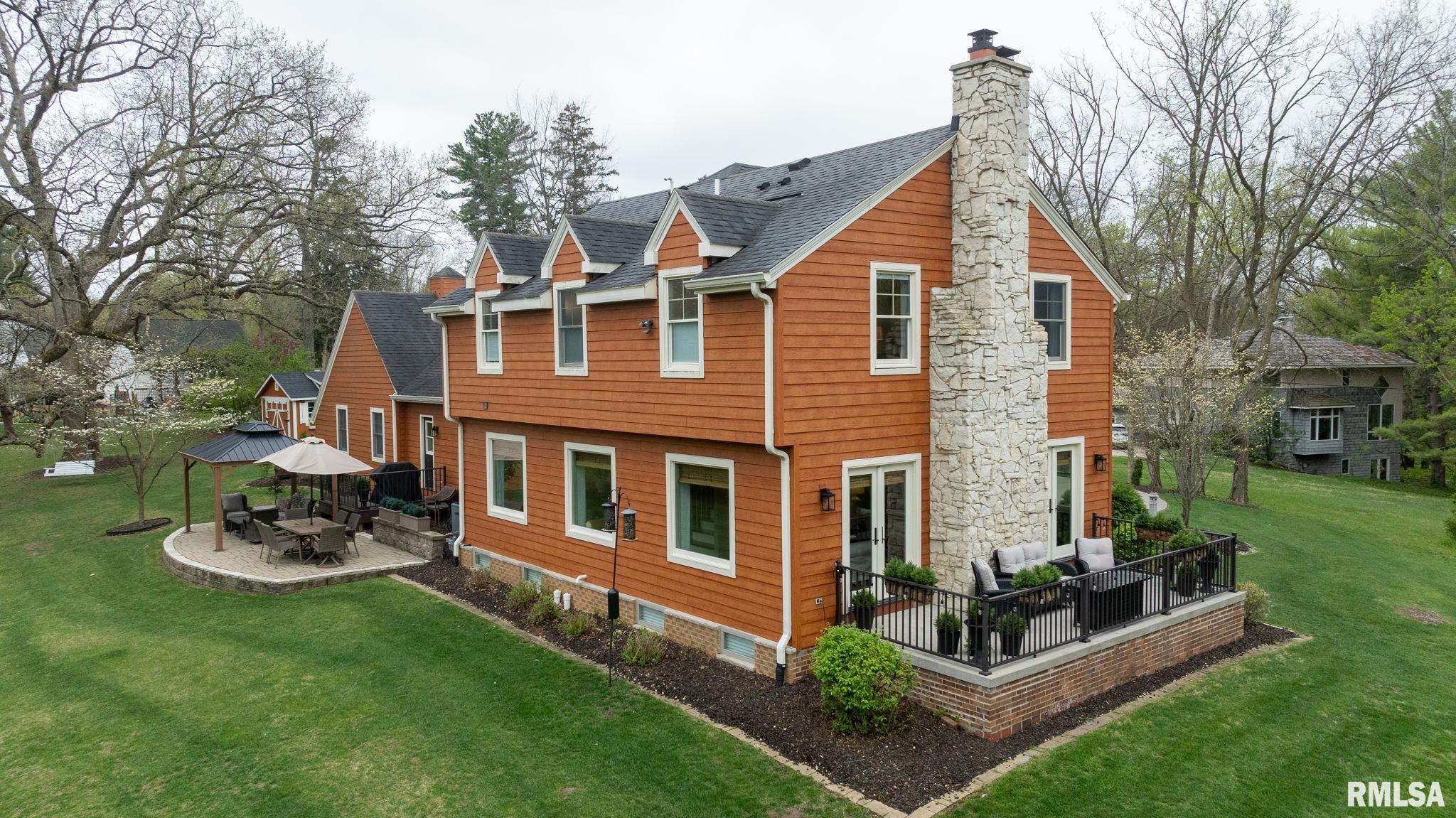 1 HILLCREST Road