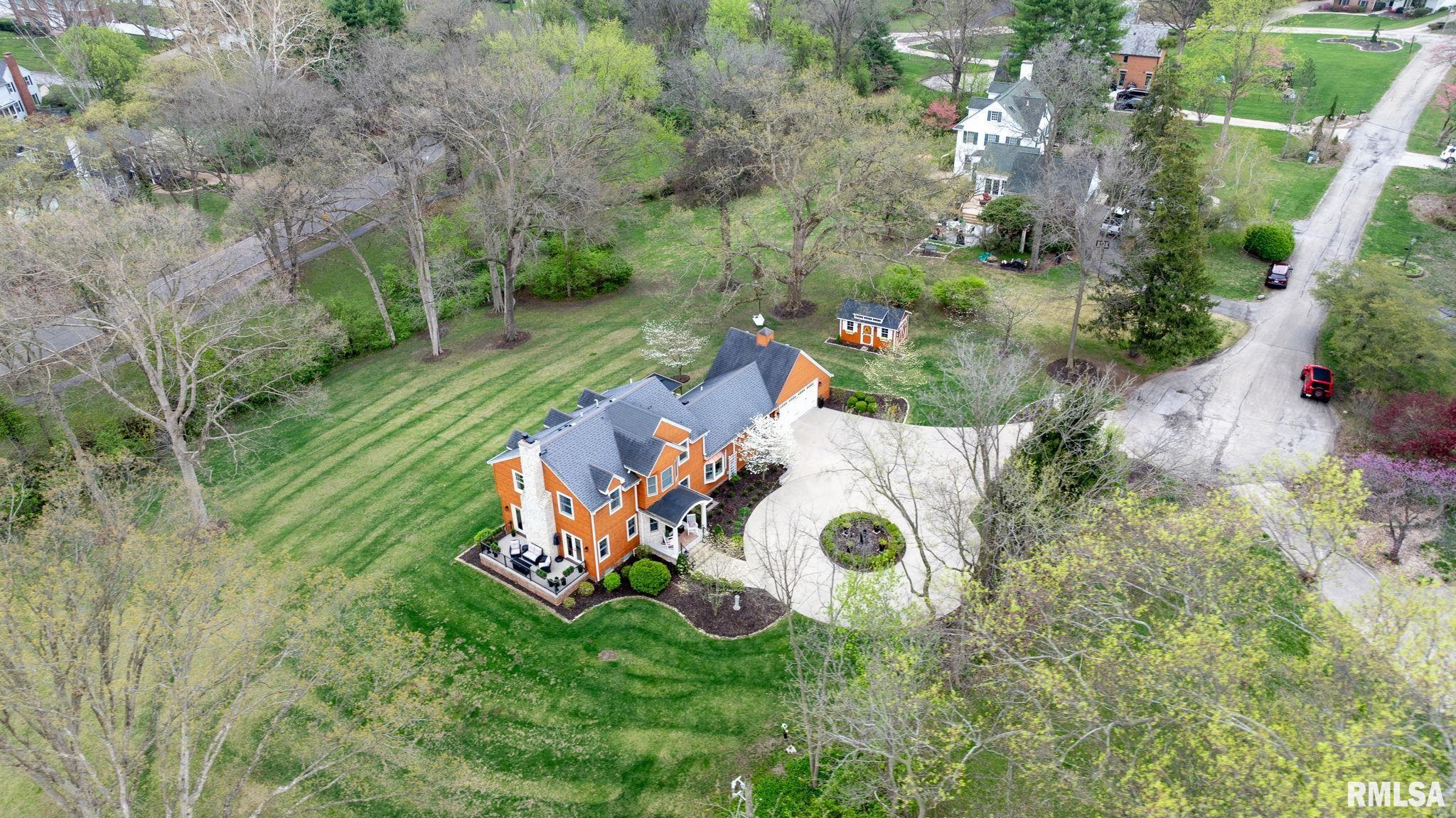 1 HILLCREST Road