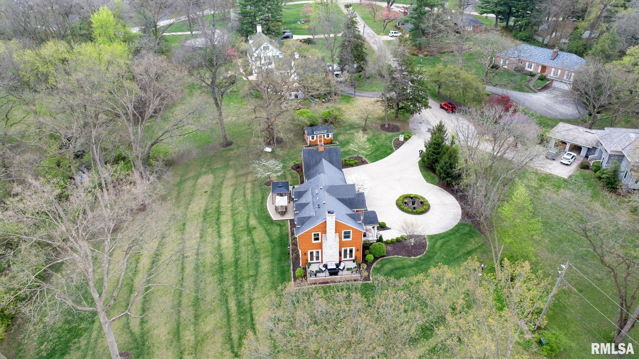 1 HILLCREST Road