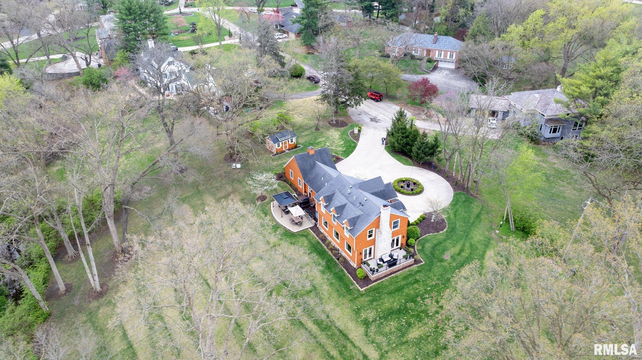 1 HILLCREST Road
